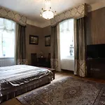 Manor Отель 3*