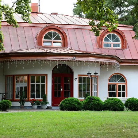 Manor Hotel Saka