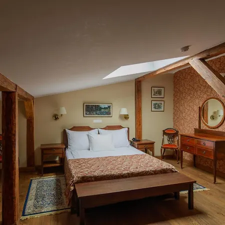 Hotel Manor