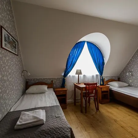 Manor Hotel