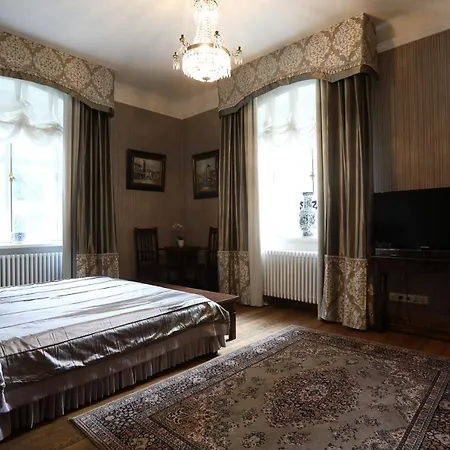 Manor Hotell 3*