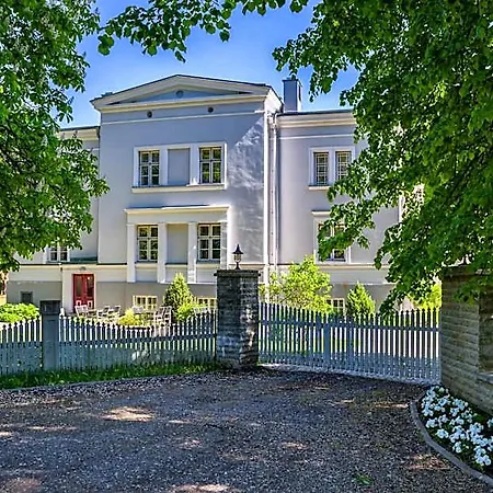 Manor Saka