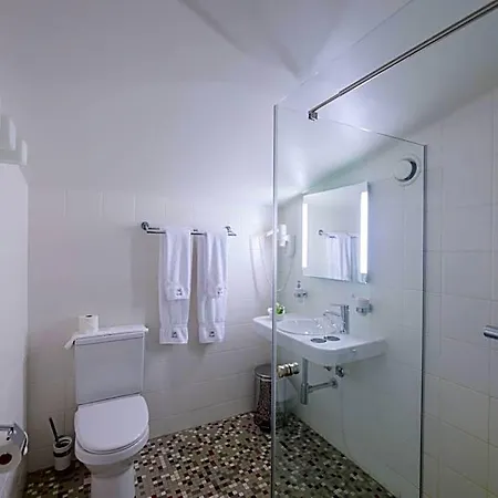 Manor Hotel 3*